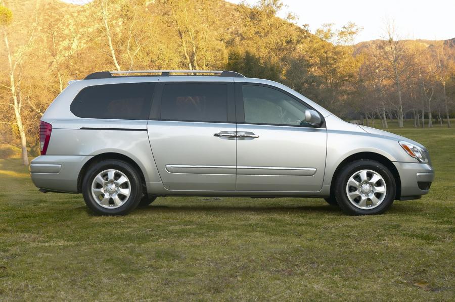  Hyundai Entourage 2006 года  (фото 15 из 46)